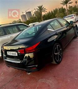 نيسان ألتيما